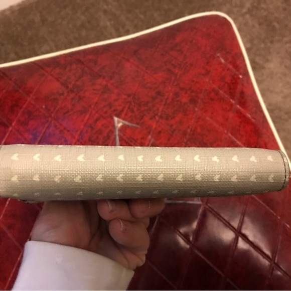 Fossil Small Zip Around Wallet - Picture 9 of 10